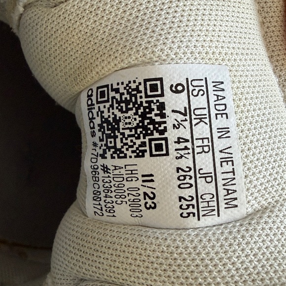 Adidas Womens Courtblock Sneakers 👟 SIZE 9 - Picture 13 of 13